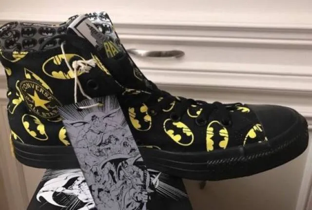 New converse x dc comics batman logo black yellow rare men's size 10.5
