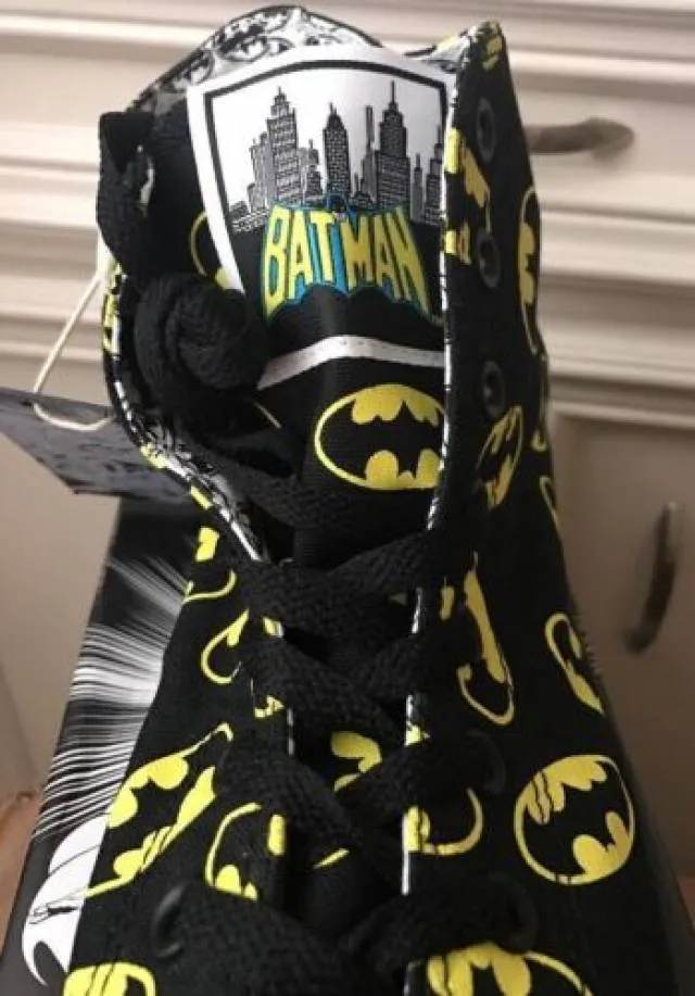 New converse x dc comics batman logo black yellow rare men's size 10.5